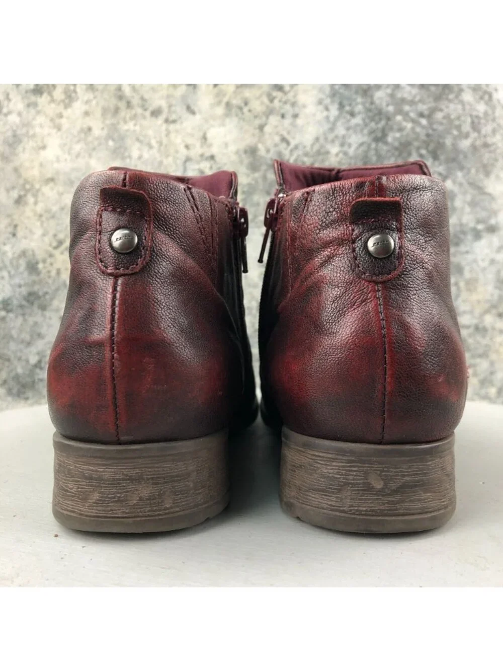 Earth Women's Size 10B Ronan Garnet Red Leather Side Zip Ruched Ankle Boots